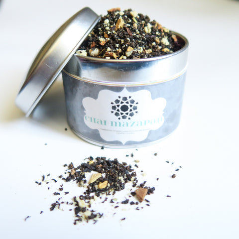 Té negro cardamomo raíz de jengibre mazapán y canela